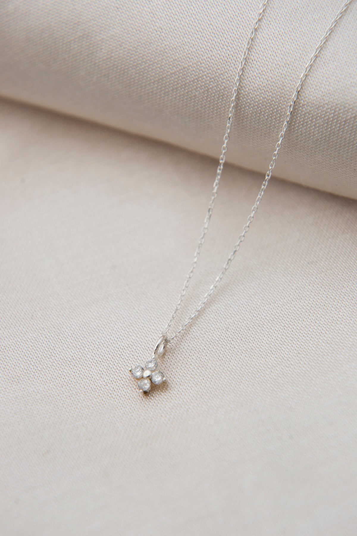 Wholesale Minimalist 925 Sterling Silver Necklace for Women