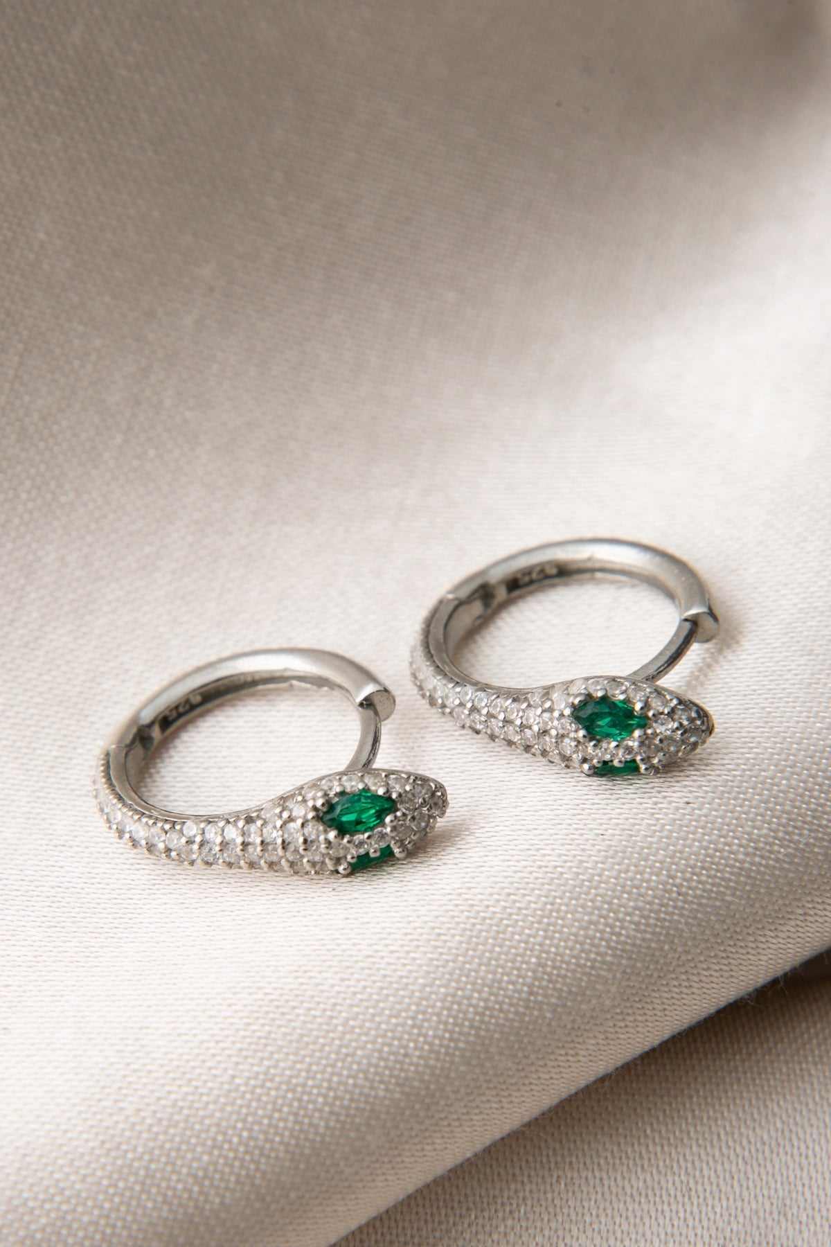 Wholesale Women's Green Stone Detailed Snake Model 925 Sterling Silver Earrings