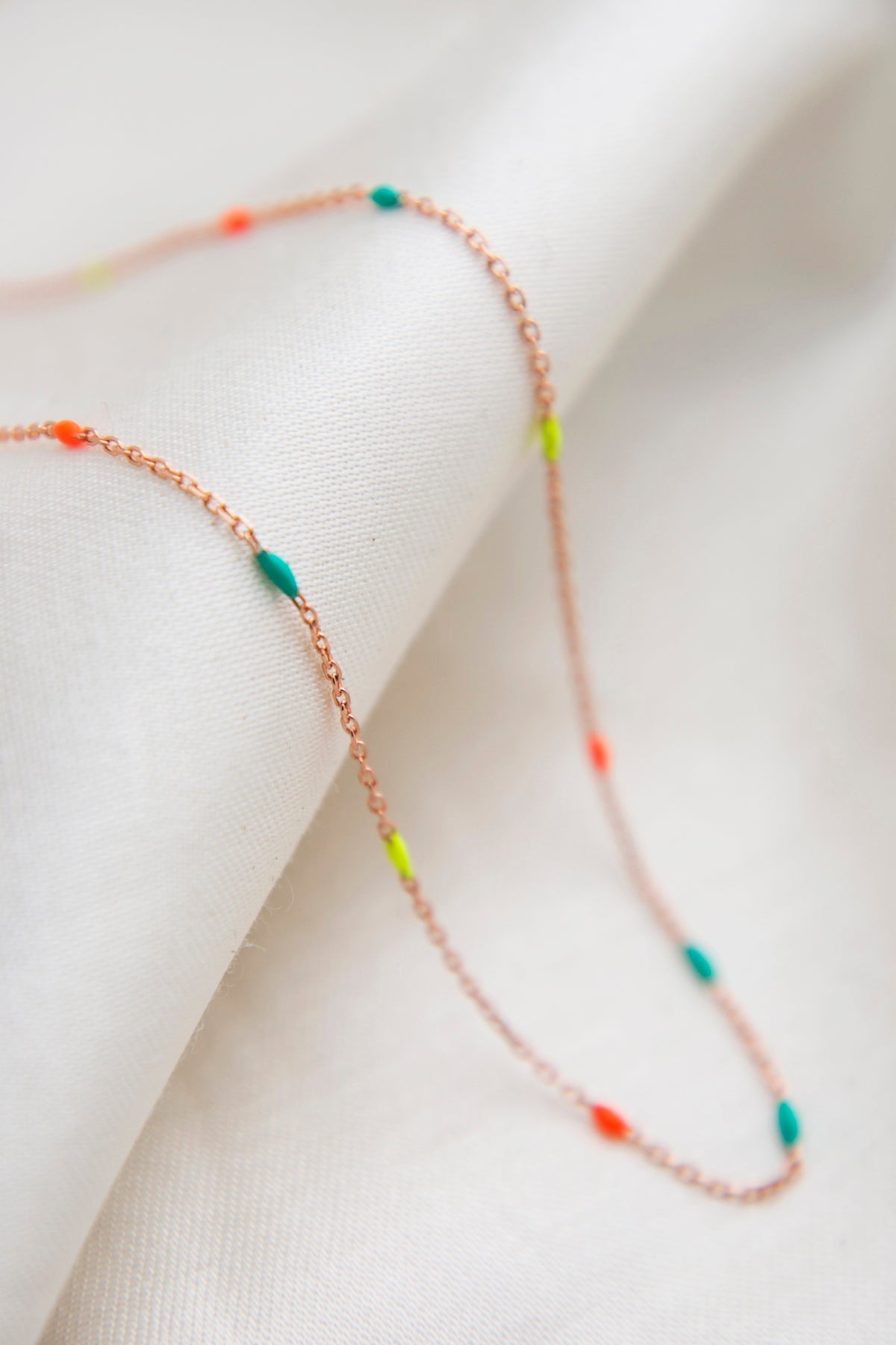 Collier en argent sterling 925 pour femmes, avec détails en pierre colorée, vente en gros