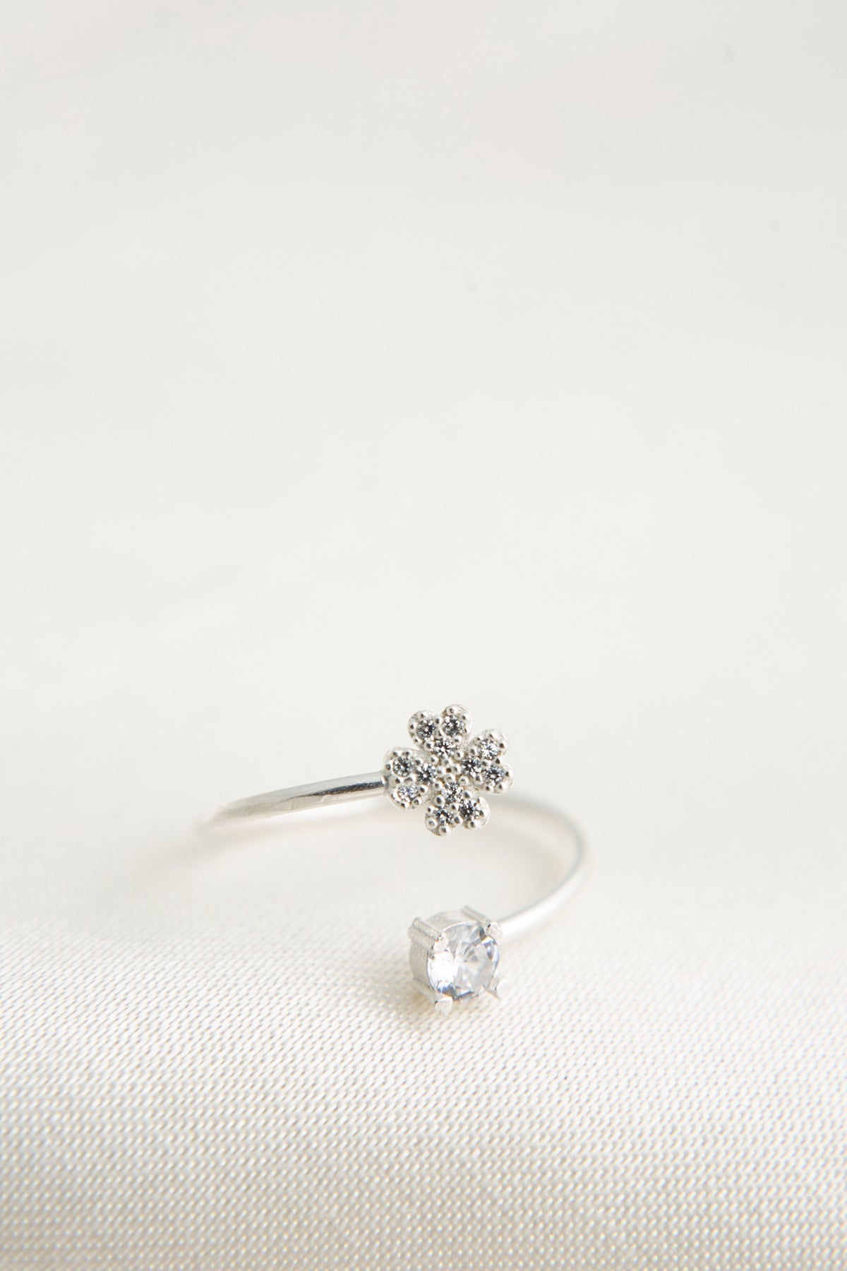 Wholesale Women's 925 Sterling Silver Clover Detail Ring