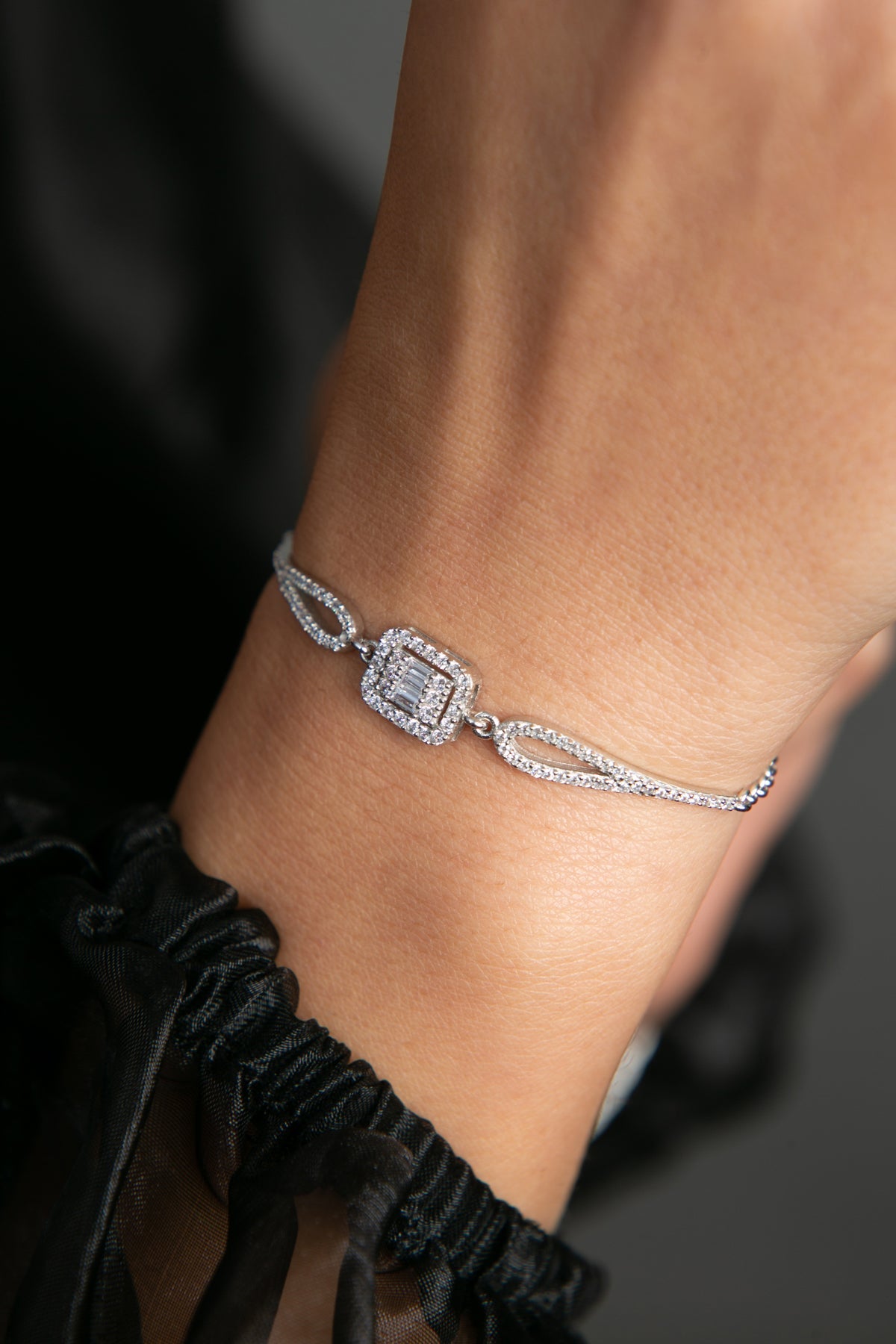 Wholesale Women's 925 Sterling Silver Rhodium-Plated Zircon Baguette Bracelet