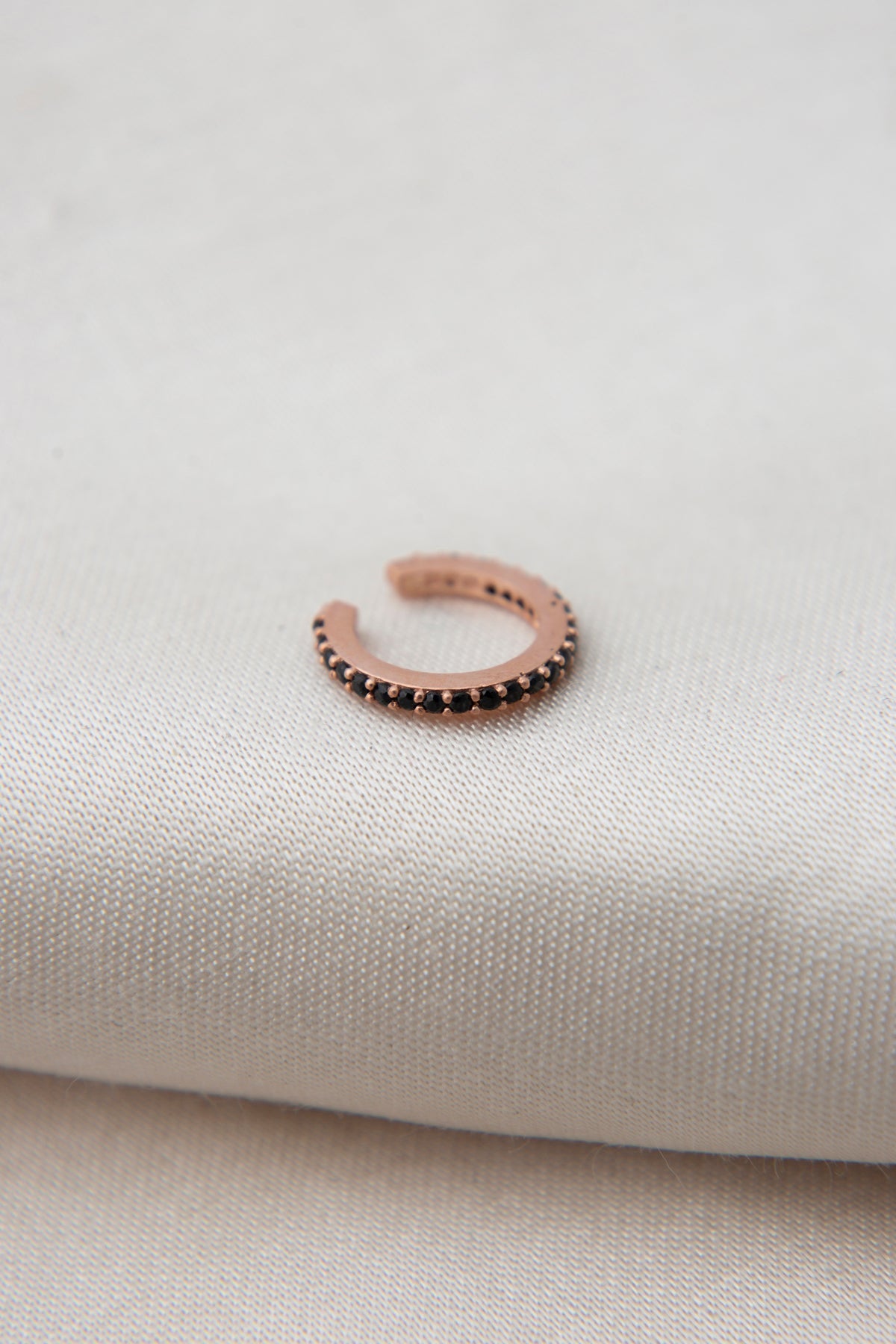 Wholesale Women's 925 Sterling Silver Cartilage Earring with Black Stone Detail