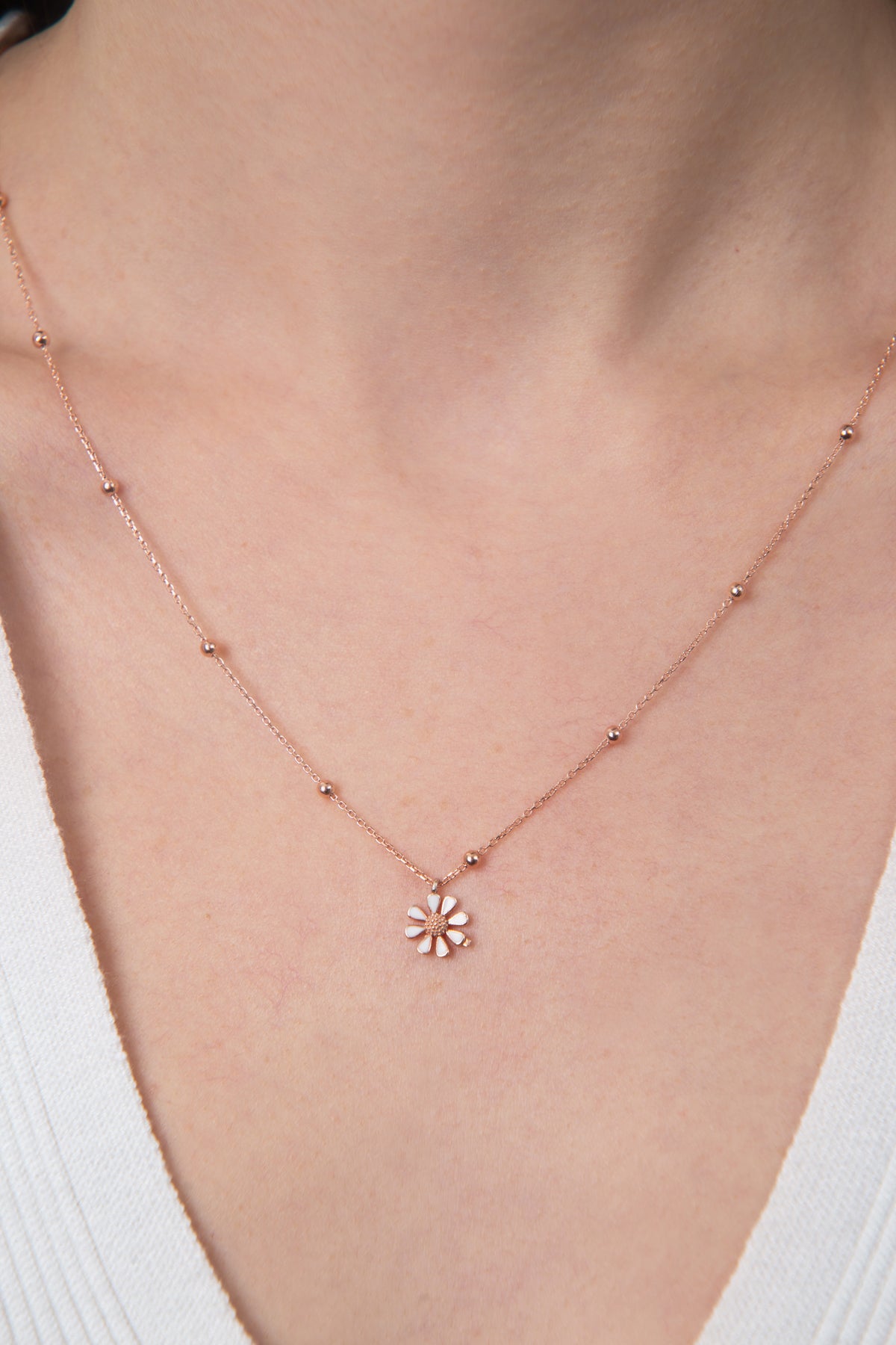Wholesale Women's Daisy Model 925 Sterling Silver Necklace