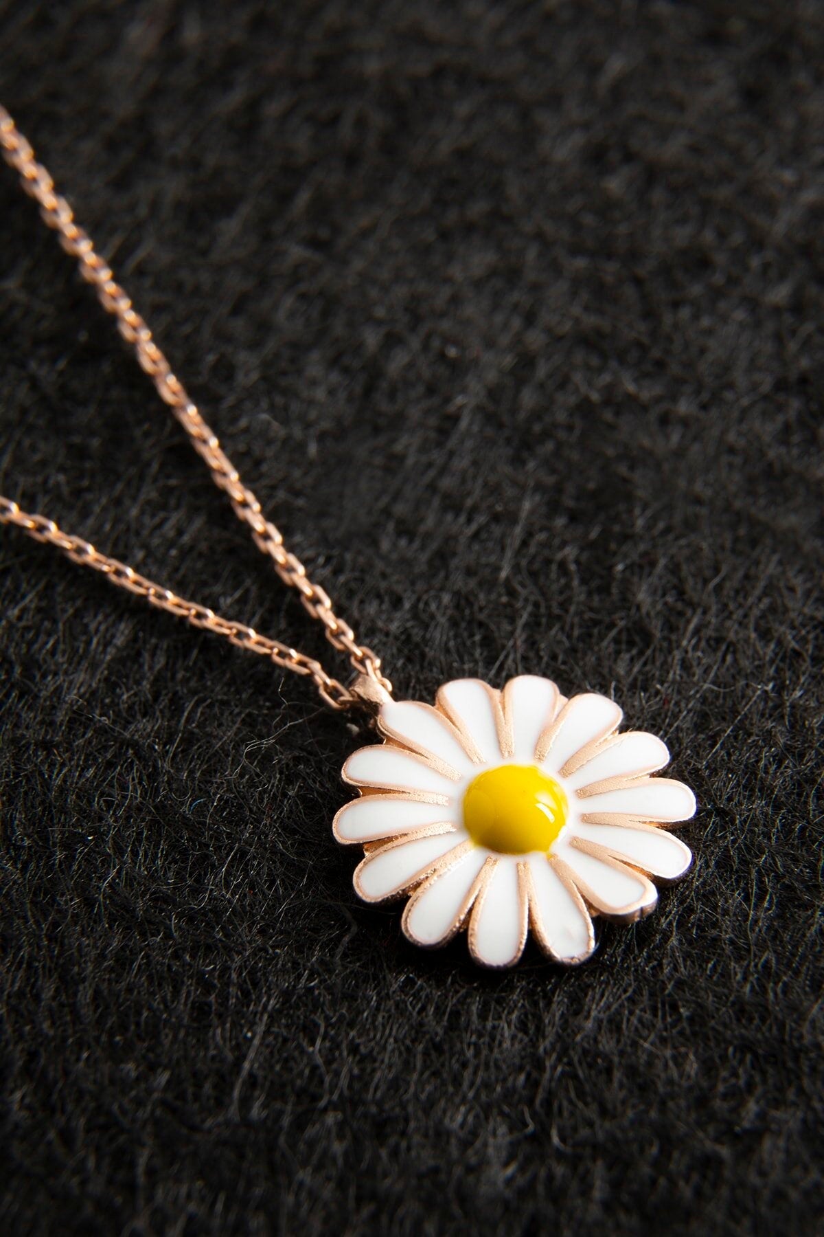 Wholesale Women's Enameled Daisy Model 925 Sterling Silver Necklace and Earring Set