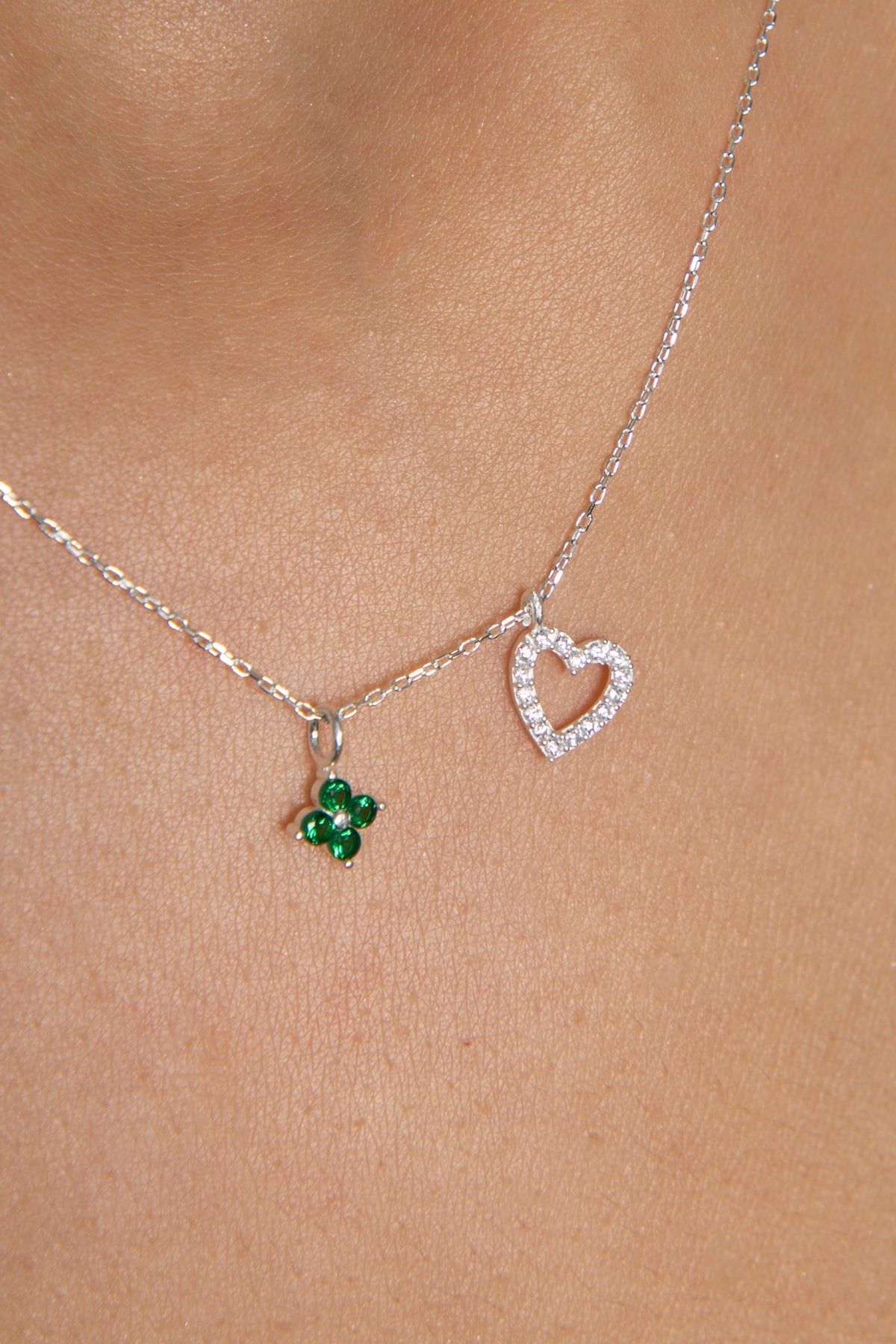 Wholesale Women's 925 Sterling Silver Necklace with Heart Detail Minimal Design