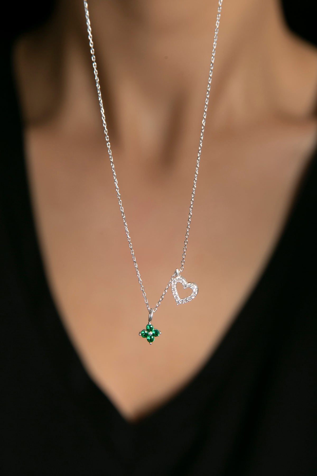 Wholesale Women's 925 Sterling Silver Necklace with Heart Detail Minimal Design