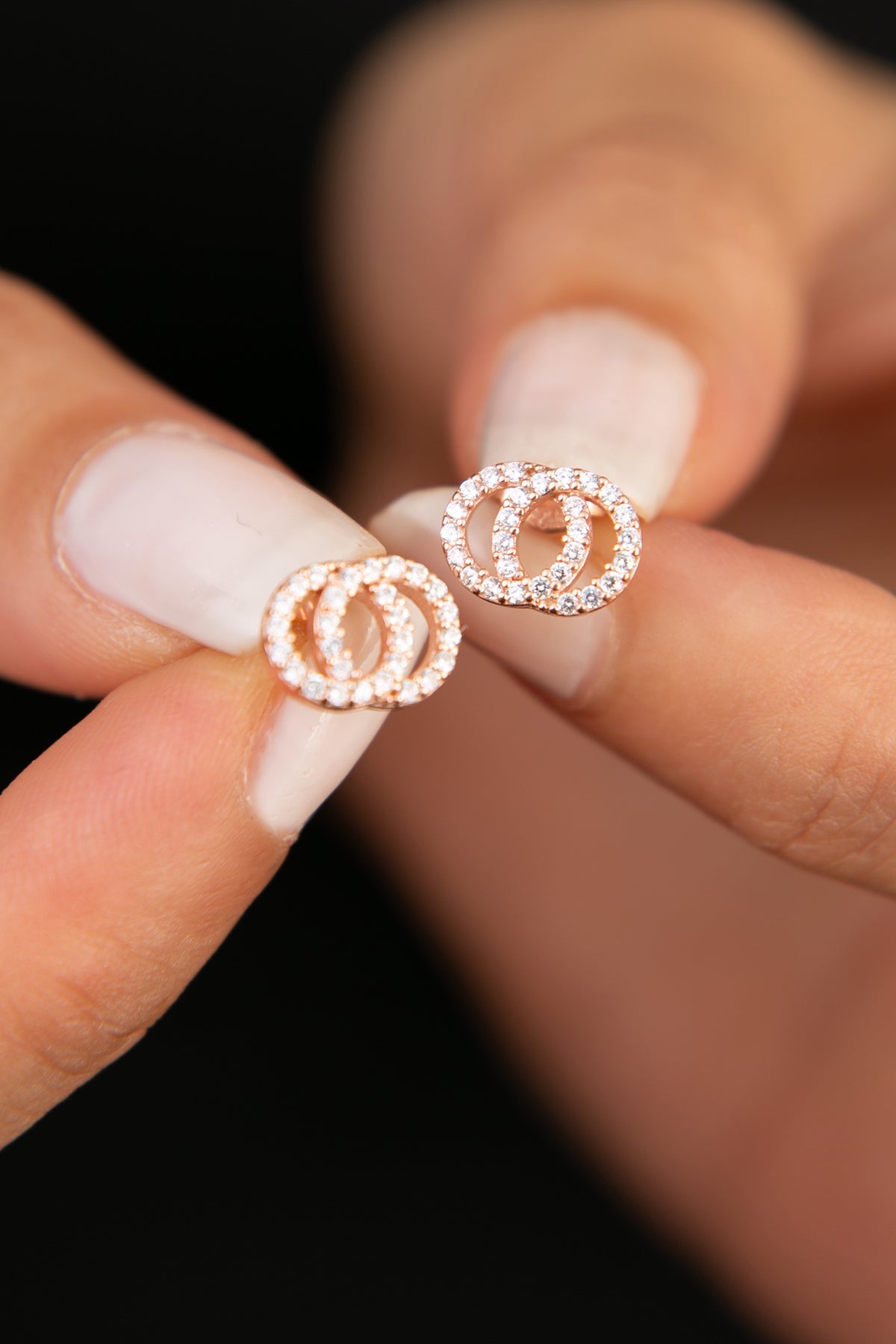 Wholesale Women's 925 Sterling Silver Earrings with Stone Detail Interlocking Hoop Design and Rose Coating