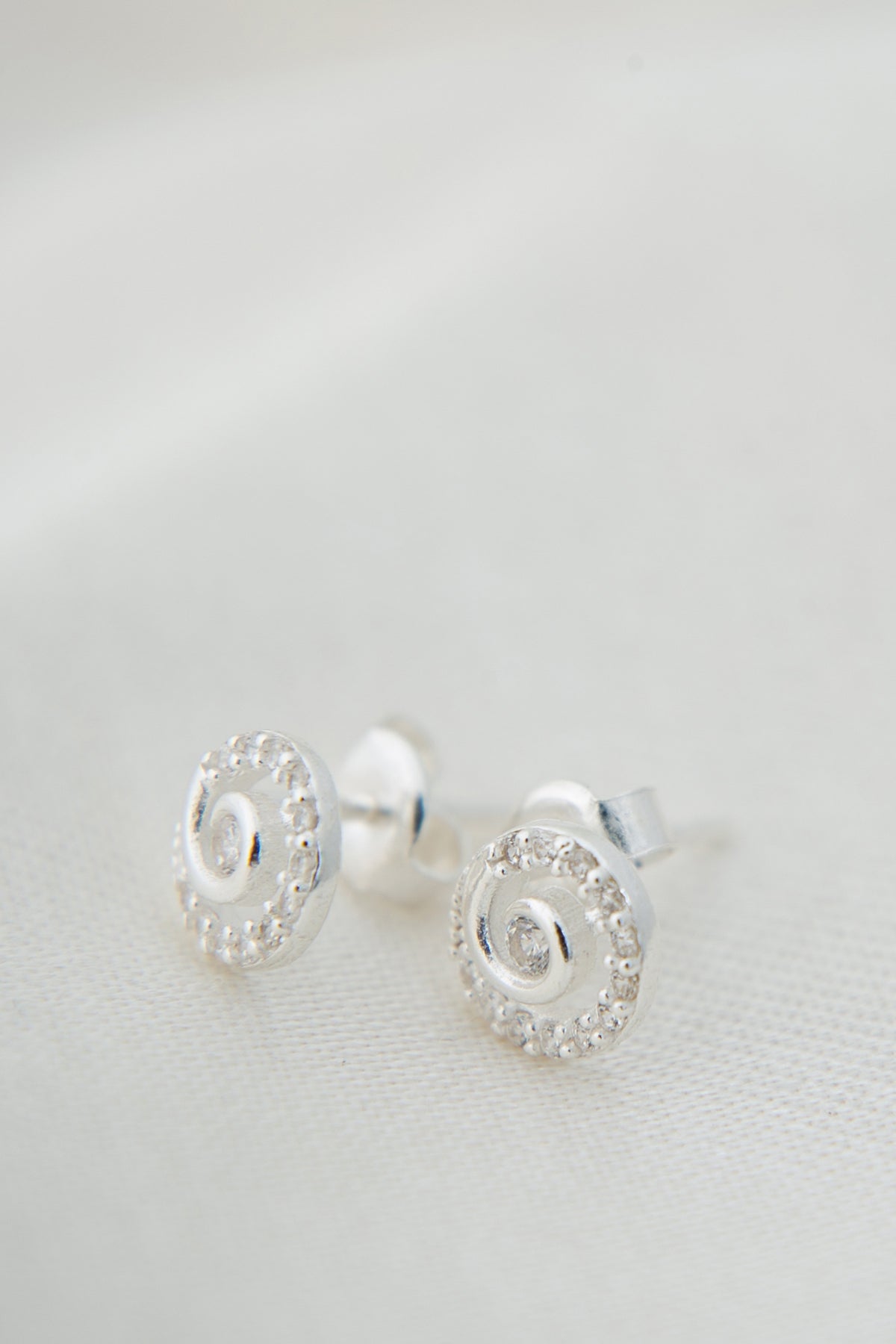 Wholesale Women's 925 Sterling Silver Earrings with Stone Detail
