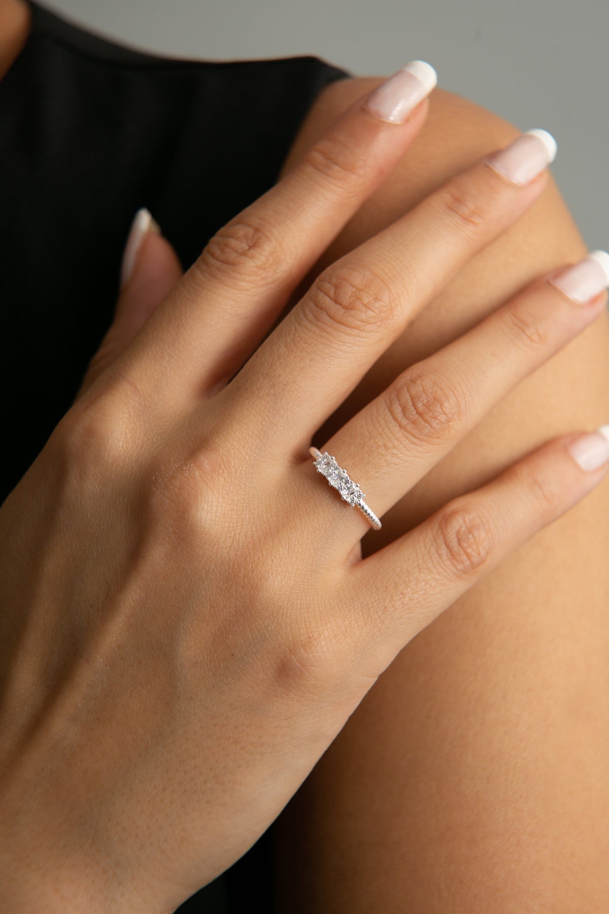 Wholesale Women's Row Stone Detail 925 Sterling Silver Ring