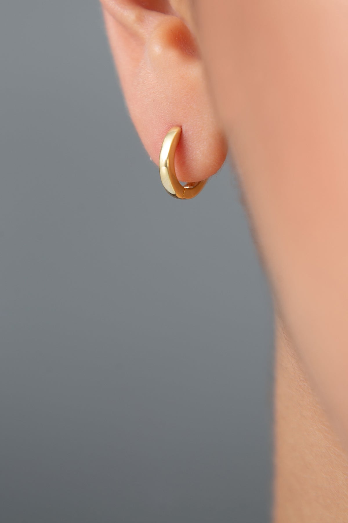 Wholesale Women's Hoop Design 925 Sterling Silver Earrings