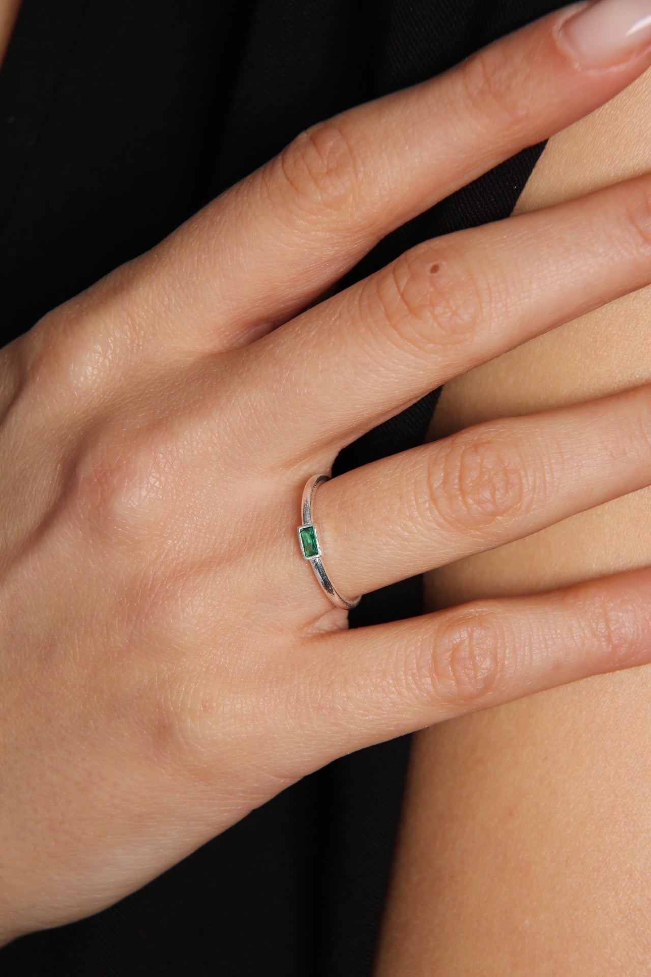 Wholesale Women's Elegant Stone Ring in 925 Sterling Silver