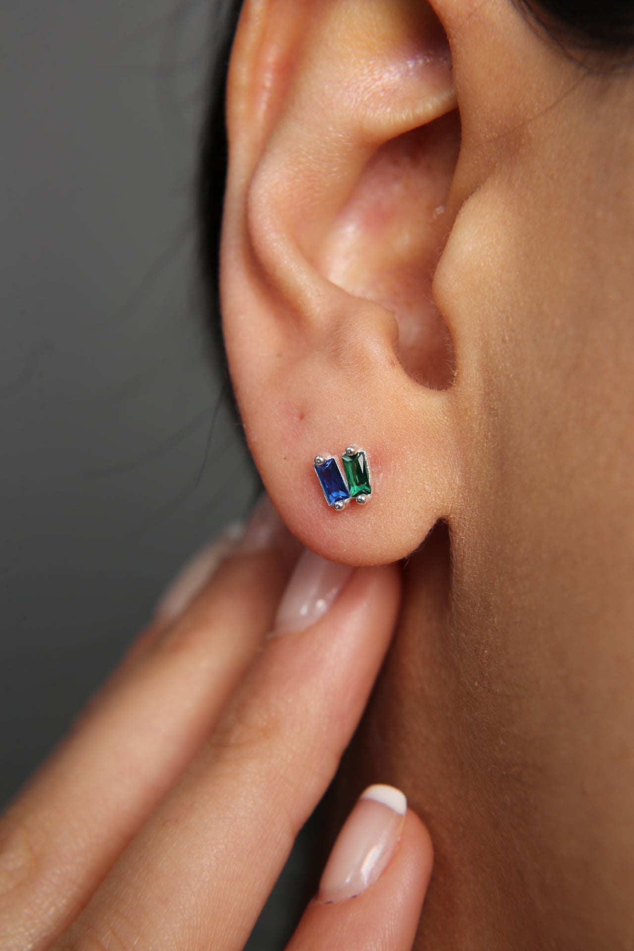 Wholesale Women's Colorful Baguette Stone Minimal Model 925 Sterling Silver Earrings