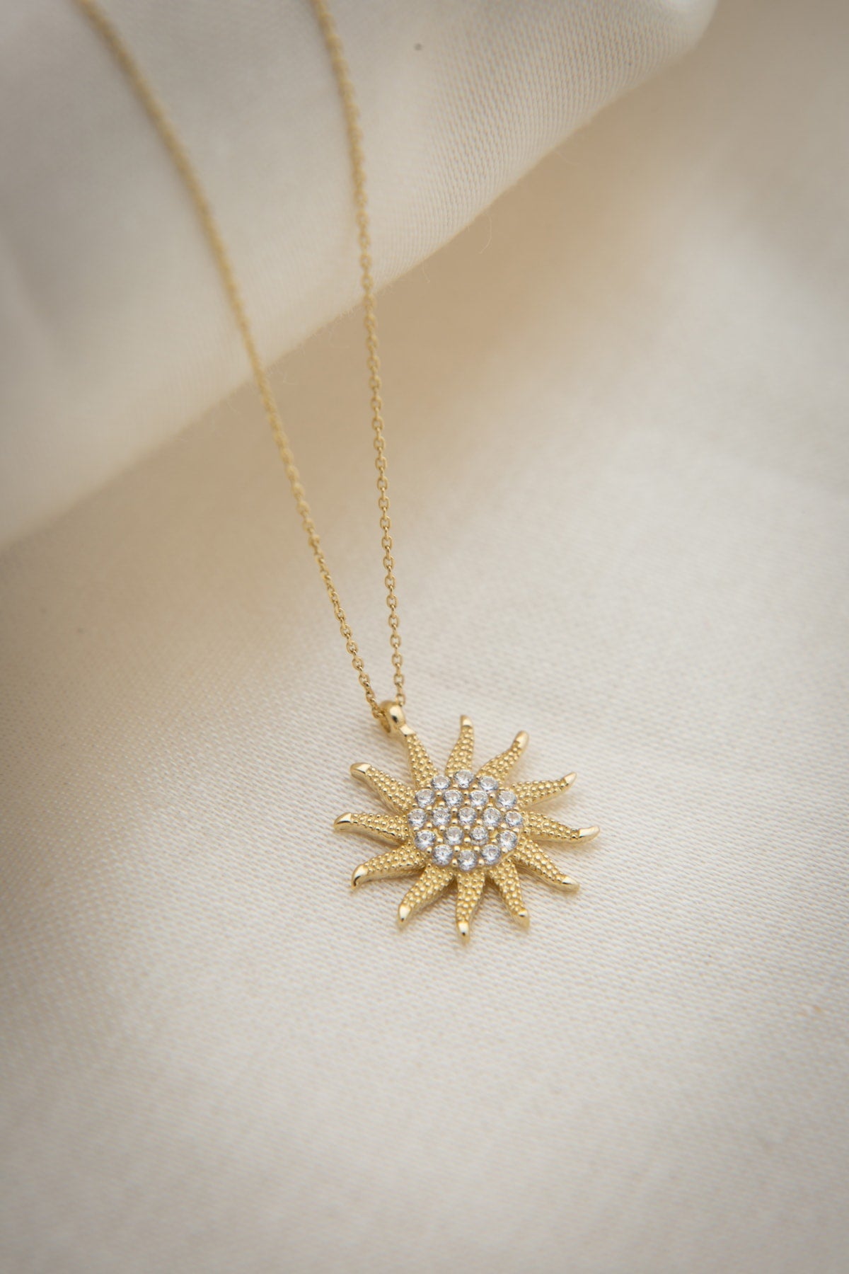 Wholesale Women's Stone Sun Model 925 Sterling Silver Necklace