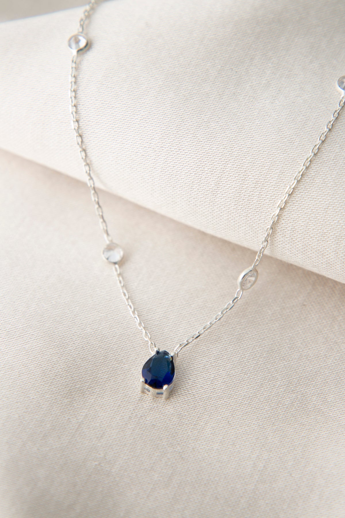 Wholesale Women's 925 Sterling Silver Teardrop Necklace with Stones